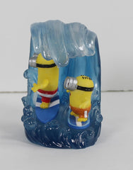 Penn-Plax Minions Officially Licensed Aquarium Ornament – Kevin & Stuart Surfing – Safe for Freshwater and Saltwater Fish Tanks – Small