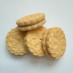 Exclusively Dog Cookies Sandwich Cremes Peanut Butter Flavor Dog Treats for Medium and Large Dogs, Natural and Made in The USA, 8 oz