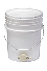 Little Giant® 5 Gallon Plastic Bucket