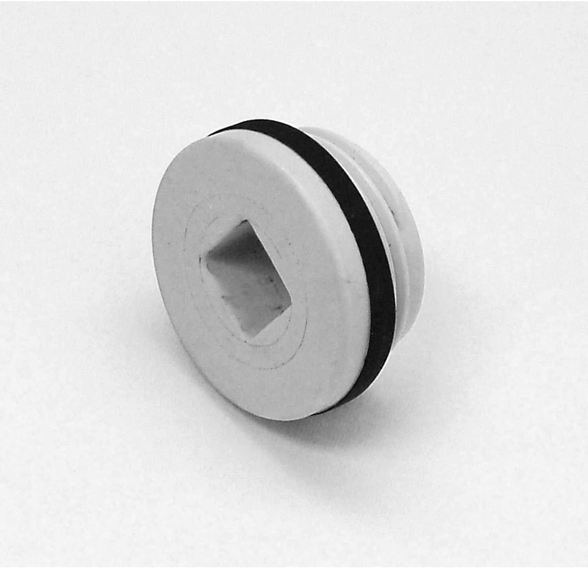 Behlen® Galvanized Stock Tank Plug – 3/4" Plastic Plug with Gasket