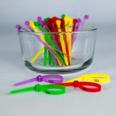 Happy Hen Treats® Zip Leg Bands