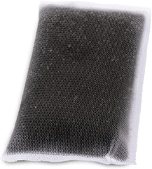 Fluval - Carbon for AC70/AC110 Power Filter, 5.1 oz / 145 g – Improves Fish Health, Promotes Crystal Clear Water, for Use in Freshwater & Saltwater Aquariums