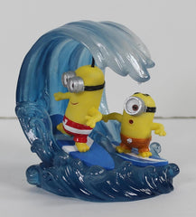 Penn-Plax Minions Officially Licensed Aquarium Ornament – Kevin & Stuart Surfing – Safe for Freshwater and Saltwater Fish Tanks – Small