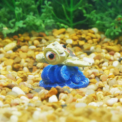 Disney Penn-Plax Squirt Mini Aquarium Ornament for Finding Nemo - Fun Decoration for Your Smaller Tank with This Friendly Turtle Riding a Wave